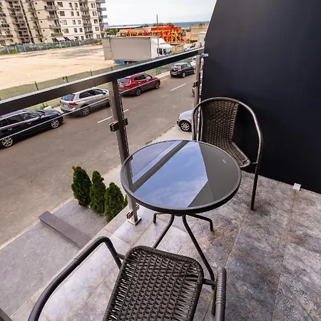 Danilo Mamaia Nord Apartment