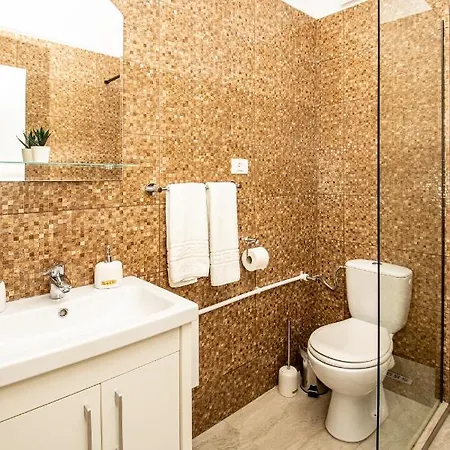 Danilo Mamaia Nord Apartment